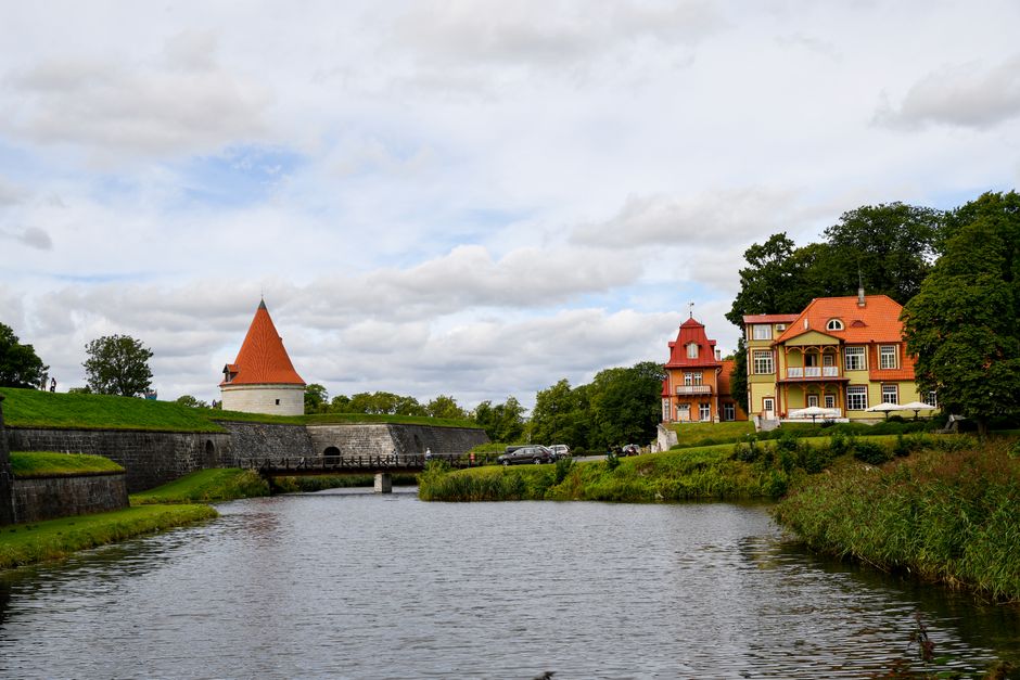 Guideturer i Estland: Unike Opplevelser i Natur og Kultur