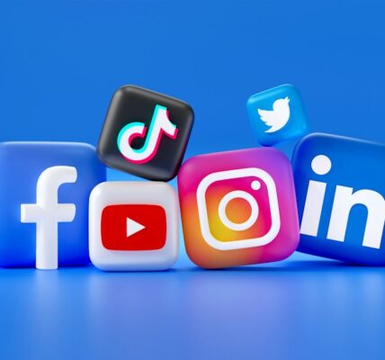 Sosiale Medier: En Dybdegående Guide til Dagens Digitale Kommunikasjon